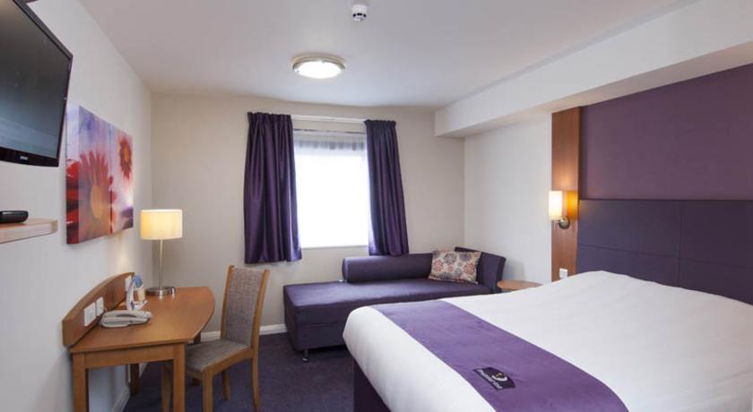 Premier Inn Chester Central - North Exterior foto