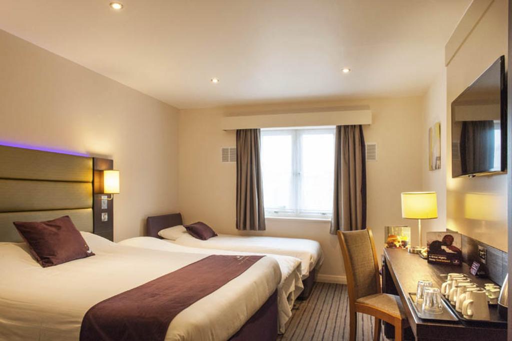 Premier Inn Chester Central - North Exterior foto