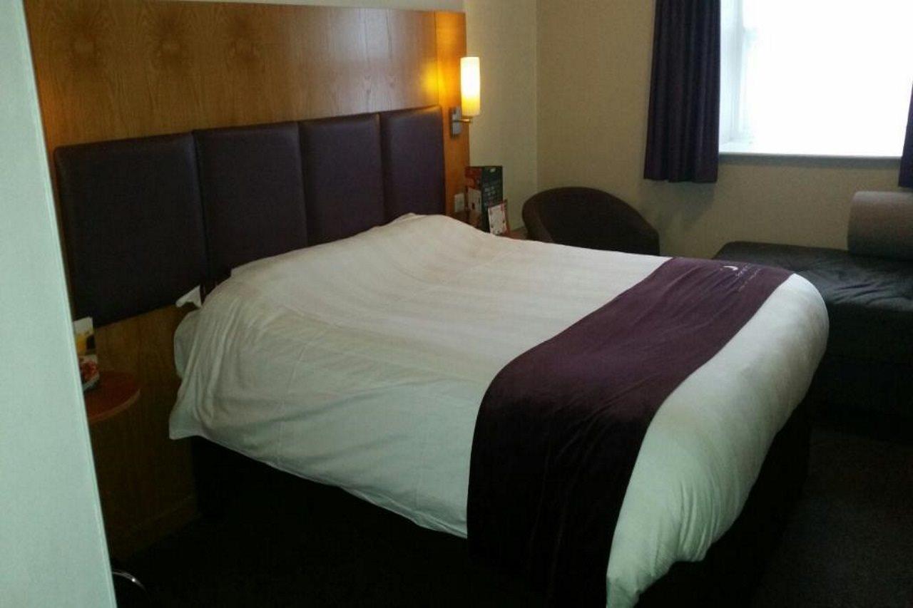 Premier Inn Chester Central - North Exterior foto